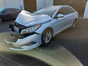Hyundai Sonata SE 2.4L 4 2017