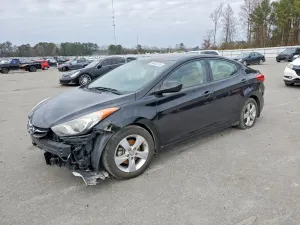 Hyundai Elantra GLS 1.8L 4 2013
