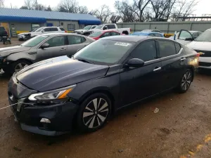 Nissan Altima SV 2.5L 4 2019