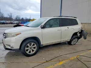 Toyota Highlander BASE 3.5L 6 2013