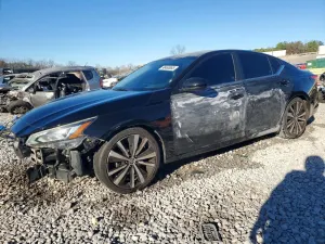 Nissan Altima SR 2.5L 4 2019
