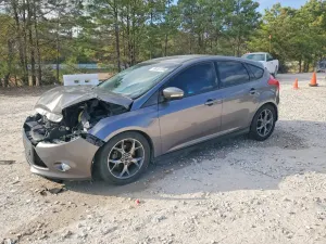 Ford Focus SE 2.0L 4 2014