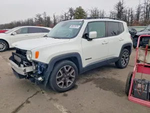 Jeep Renegade LATITUDE 2.4L 4 2016