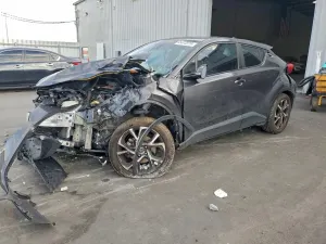 Toyota C-HR XLE 2.0L 4 2021