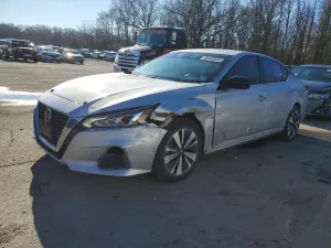 Nissan Altima SV 2.5L 4 2021