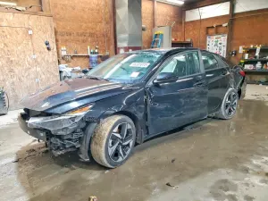 Hyundai Elantra 2.0L 4 2023