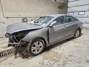 Hyundai Sonata GLS 2.4L 4 2013