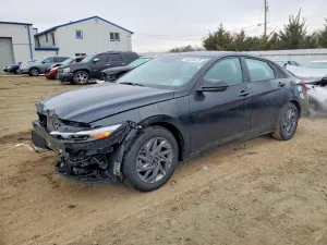 Hyundai Elantra SEL 2.0L 4 2024