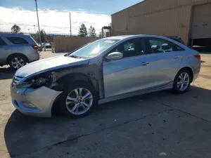 Hyundai Sonata SE 2.4L 4 2013