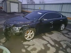 Nissan Maxima S 3.5L 6 2012