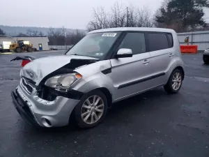 Kia Soul + 2.0L 4 2013