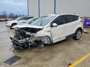 Ford Escape TITANIUM 2.0L 4 2014