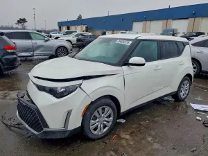 Kia Soul LX 2.0L 4 2025