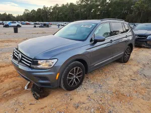 Volkswagen Tiguan SE 2.0L 4 2020