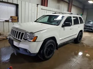 Jeep Grand Cherokee LAREDO 3.7L 6 2010