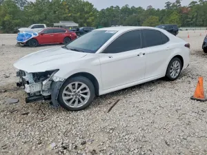 Toyota Camry LE 2.5L 4 2023