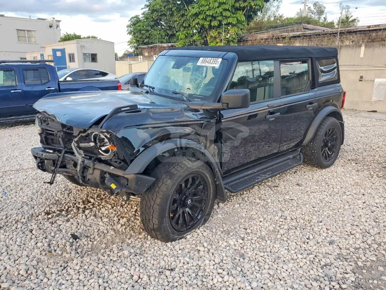 Ford Bronco BASE 2.3L 4 2021
