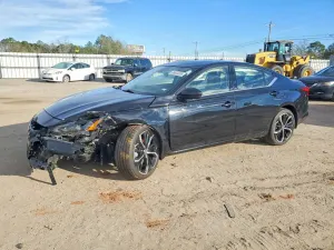 Nissan Altima SR 2.5L 4 2024