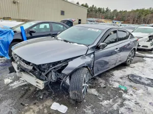 Nissan Altima PLATINUM 2.5L 4 2021
