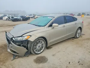 Ford Fusion SE 2.0L 4 2016