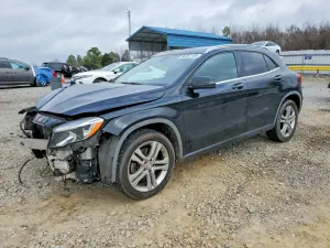 Mercedes-Benz GLA 250 2.0L 4 2015