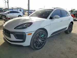 Porsche Macan 2.0L 4 2022