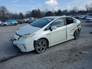 Toyota Prius 1.8L 4 2013