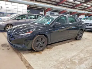 Hyundai Elantra SEL 2.0L 4 2022