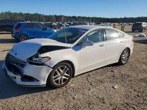 Ford Fusion SE 2.5L 4 2016
