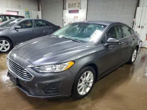 Ford Fusion SE 1.5L 4 2020