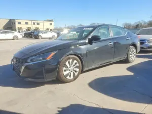 Nissan Altima S 2.5L 4 2023