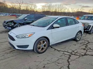 Ford Focus SE 2.0L 4 2016