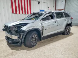 Toyota Highlander 3.5L 6 2019
