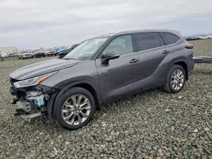 Toyota Highlander 2.4L 4 2025