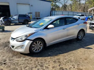 Hyundai Elantra SE 1.8L 4 2014