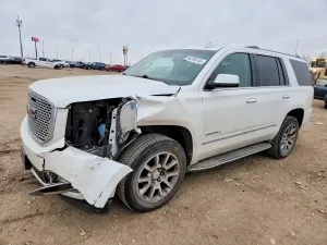 GMC Yukon DENALI 6.2L 8 2016