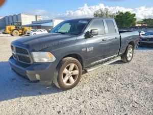 RAM 1500 ST 5.7L 8 2013