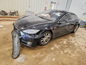 Tesla Model S 2016