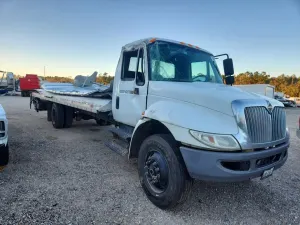 International DuraStar / 4000 6.7L 6 2019