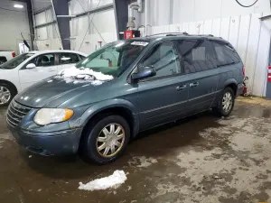 Chrysler Town & Country LIMITED 3.8L 6 2005