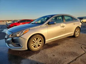 Hyundai Sonata SE 2.4L 4 2015
