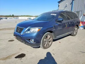 Nissan Pathfinder S 3.5L 6 2013