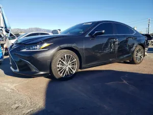 Lexus ES 300H BASE 2.5L 4 2025