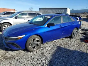 Hyundai Elantra SEL SPORT 2.0L 4 2025