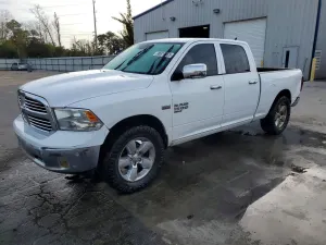 RAM 1500 SLT 5.7L 8 2019