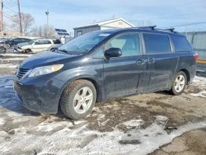 Toyota Sienna LE 3.5L 6 2015