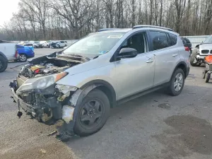 Toyota Rav4 LE 2.5L 4 2015
