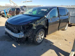 Chrysler Pacifica LX 3.6L 6 2017