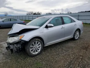 Toyota Camry HYBRID 2.5L 4 2012
