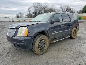 GMC Yukon DENALI 6.2L 8 2010